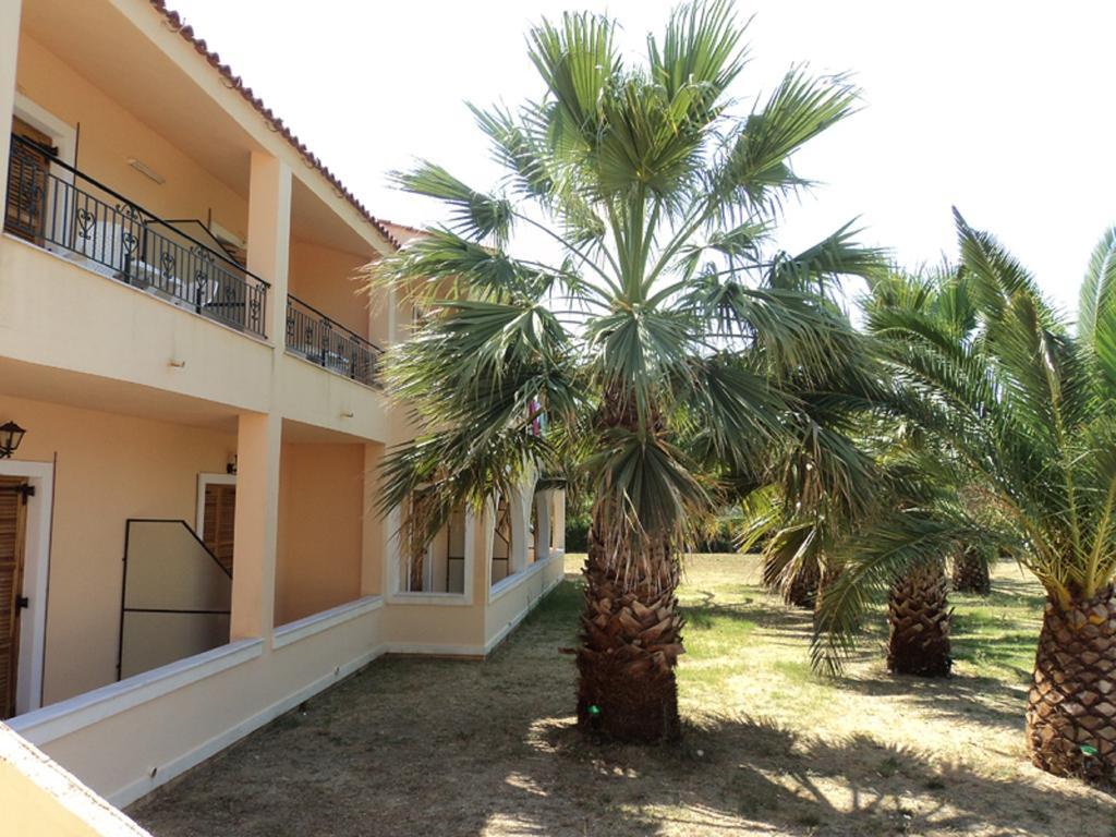 Faethon Aparthotel Karousadhes  Rom bilde